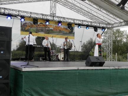 Muzică şi voie bună la Homorog, de ziua comunei Mădăras (FOTO)