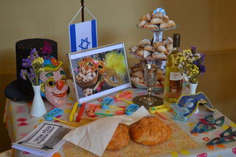Au debutat Zilele Culturii Iudaice cu prezentarea tradiţiilor de Hanuka, Shabbat, Purim şi Pesach (FOTO)