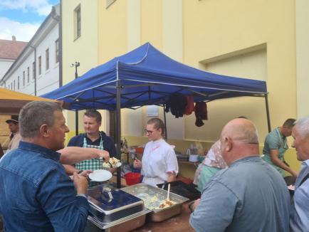 Zilele Culturii Slovace la Oradea: Slovaci din trei judeţe se întrec în gătit găluşte şi plăcinte cu cartofi (FOTO/VIDEO)