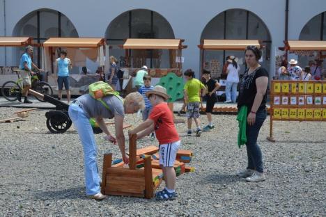 Show de tăiat lemne, jocuri pentru copii şi distracţie în Cetatea Oradea (FOTO / VIDEO)