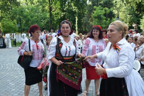 PSD-istele din Bihor au sărbătorit Ziua Iei, cu plăcinte de Beiuş şi dansuri populare (FOTO/VIDEO)