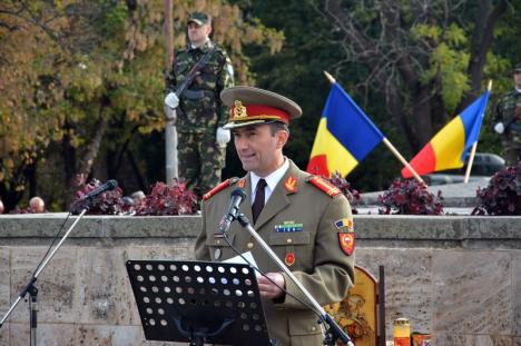 Ziua Armatei Române, sărbătorită la Oradea cu o defilare şi o expoziţie de armament şi tehnică militară (FOTO/VIDEO)