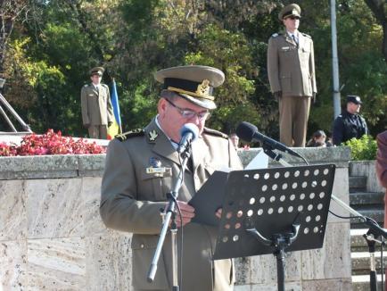 Trăiască oastea românească! Orădenii au sărbătorit Ziua Armatei (FOTO)