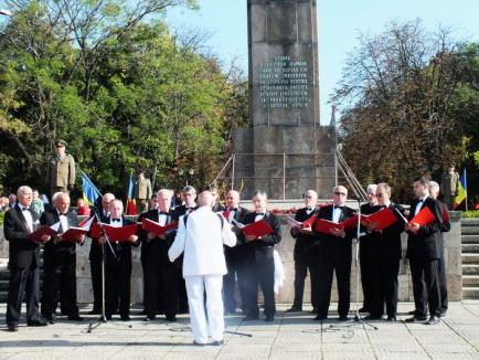 Trăiască oastea românească! Orădenii au sărbătorit Ziua Armatei (FOTO)