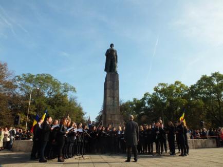 Trăiască oastea românească! Orădenii au sărbătorit Ziua Armatei (FOTO)