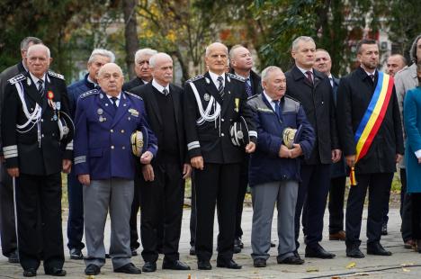 „Adevăraţii eroi”: Ziua Armatei a fost sărbătorită şi la Oradea (FOTO/VIDEO)
