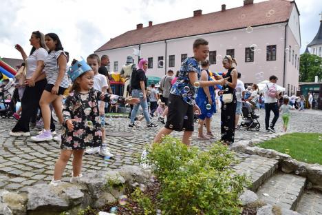 Imagini de la Festivalul Copiilor din Oradea. Cum s-au distrat picii (FOTO)