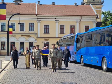 Ziua Drapelului în Oradea: Participanți puțini la festivitățile din Piața Unirii (FOTO / VIDEO)