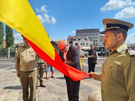 Ziua Drapelului în Oradea: Participanți puțini la festivitățile din Piața Unirii (FOTO / VIDEO)