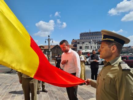 Ziua Drapelului în Oradea: Participanți puțini la festivitățile din Piața Unirii (FOTO / VIDEO)