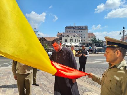 Ziua Drapelului în Oradea: Participanți puțini la festivitățile din Piața Unirii (FOTO / VIDEO)