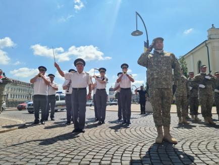 Ziua Drapelului în Oradea: Participanți puțini la festivitățile din Piața Unirii (FOTO / VIDEO)