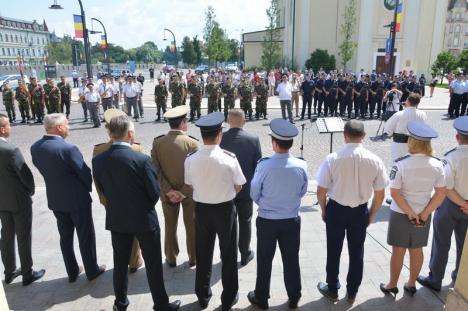 Ziua Imnului Naţional, sărbătorită în Oradea cu militari, politicieni şi puţini orădeni (FOTO/VIDEO)