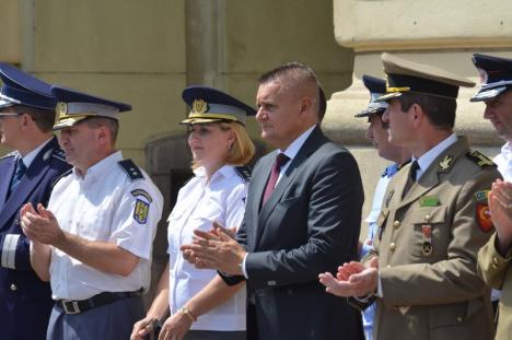 Ziua Imnului Naţional, sărbătorită în Oradea cu militari, politicieni şi puţini orădeni (FOTO/VIDEO)