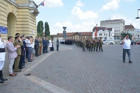 Ziua Imnului Naţional, sărbătorită în Oradea cu militari, politicieni şi puţini orădeni (FOTO/VIDEO)