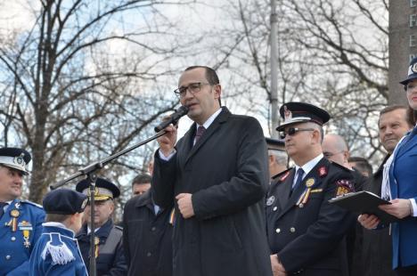 Ziua Jandarmeriei: Demonstraţii cu tâlhari şi câini eroi, în Parcul 1 Decembrie (FOTO/VIDEO)