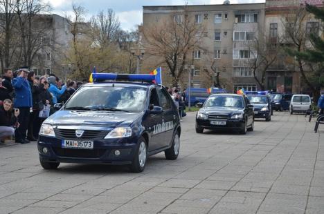 Ziua Jandarmeriei: Demonstraţii cu tâlhari şi câini eroi, în Parcul 1 Decembrie (FOTO/VIDEO)