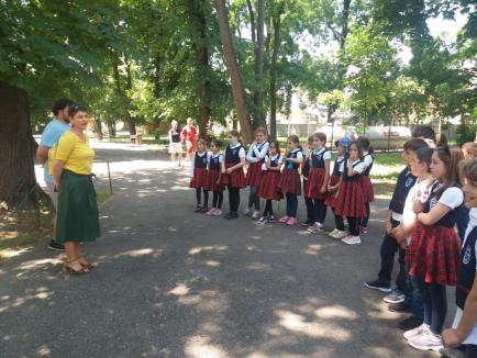 De Ziua Mediului, instituţia care îl ocroteşte i-a învăţat pe copiii din Oradea cum să respecte natura (FOTO)