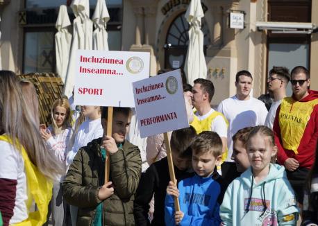Ziua Sindromului Down, sărbătorită la Oradea. Peste 150 de persoane au dansat pentru 'incluziune' (FOTO/VIDEO)