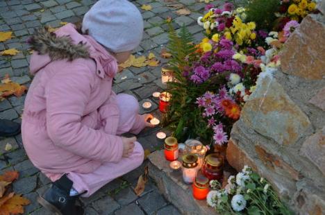 De Ziua Morţilor, Cimitirul Municipal s-a umplut de culoare (FOTO)