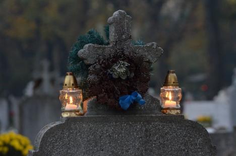 De Ziua Morţilor, Cimitirul Municipal s-a umplut de culoare (FOTO)