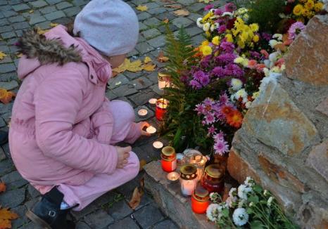 De Ziua Morţilor, Cimitirul Municipal s-a umplut de culoare (FOTO)