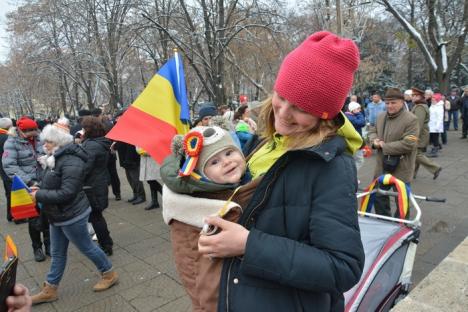 La mulţi ani, România, la mulţi ani, români! Peste 10.000 de orădeni au ieşit în stradă pentru a sărbători Ziua Naţională (FOTO / VIDEO)