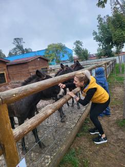 ADP Oradea: O zi în compania animalelor. Eveniment dedicat părinților adoptivi la Zoo (FOTO)