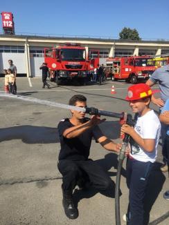 Ziua Pompierilor: Sute de copii și adulți au sărbătorit împreună cu militarii bihoreni (FOTO)