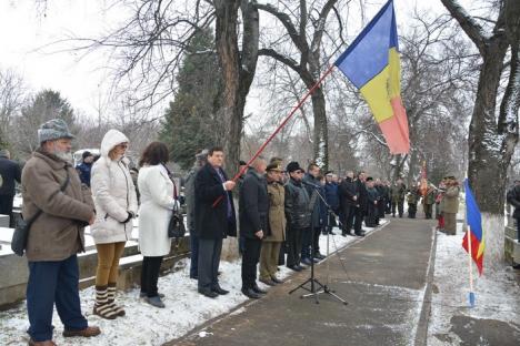 Omagiu „eroilor Revoluţiei” îngropaţi la Oradea: În delegaţia PSD Bihor a fost la loc de frunte şi un colonel de Securitate (FOTO)