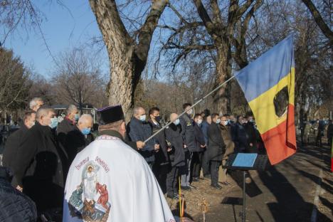 32 de ani de la Revoluţie: În Oradea, la comemorarea eroilor au participat doar oficialităţi, revoluţionari şi militari (FOTO / VIDEO)