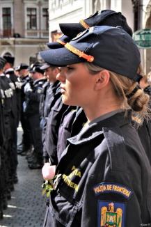 La mulţi ani, Oradea! Ziua oraşului a fost sărbătorită cu acordarea unui titlu de cetăţean de onoare şi cu ceremonii militare (FOTO)