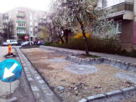 Parcări noi şi lucrări de reamenajare în zona străzii Sfântul Apostol Andrei (FOTO)