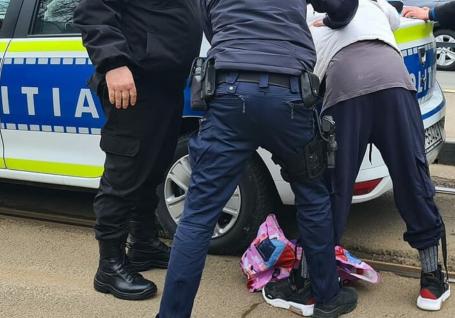 Maraton de infracțiuni în doar câteva luni: eliberat în iarnă, un tânăr din Salonta s-a ales cu o nouă condamnare, un proces pentru furt și un dosar DIICOT