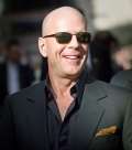 Bruce Willis şi-a tras parfum