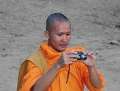 Călugărul porno: arestat pentru că filma femei dezbrăcate