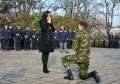 Moment emoţionant la festivităţile de Ziua Naţională, la Oradea: Un tânăr militar şi-a cerut iubita în căsătorie! (FOTO / VIDEO)