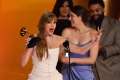Premiile Grammy: Taylor Swift a făcut istorie, un rapper a fost arestat după ceremonie (VIDEO)