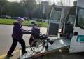 Concert caritabil, în Oradea: Se strâng bani pentru o maşină care să transporte gratuit persoanele cu dizabilităţi din Bihor