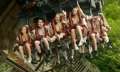 Cursă record: 102 englezi s-au dat nud într-un montagne russe 