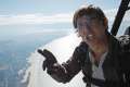 Tom Cruise a filmat un mesaj special pentru fani în timp ce sărea dintr-un elicopter (VIDEO)