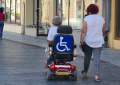 Indemnizațiile de handicap, mult prea mici pentru un trai decent. Asociația Nevăzătorilor a lansat o petiție prin care cere majorarea lor