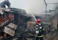 Un trăsnet a lovit într-o gospodărie din Bihor, provocând un incendiu. Ce pagube s-au înregistrat
