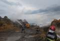Incendiu provocat de trăsnet la o fermă din Salonta (FOTO)