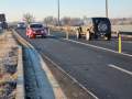 Stâlpișori reflectorizanți pentru delimitarea sensurilor de mers, de la Aeroportul Oradea până la ieșirea din curbă spre Nojorid (FOTO)