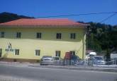 Angajaţii şi locatarii centrului pentru vârstnici din Băiţa, puşi în carantină pentru 14 zile. Clădirea va fi păzită non-stop de poliţişti şi jandarmi Angajaţii şi locatarii centrului pentru vârstnici din Băiţa, puşi în carantină pentru 14 zile. Clădirea va fi păzită non-stop de poliţişti şi jandarmi