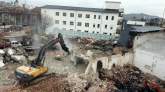 Ruinele fostei clădiri Avântul din Oradea au fost demolate pentru a face loc unui bloc de locuinţe (FOTO)