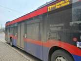 Ne enervează: autobuzele OTL care circulă prin Oradea, „îmbrăcate” în jeg (FOTO)