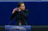 O membră a Parlamentului European și-a tăiat părul în plen: „Femeie, Viaţă, Libertate!” (VIDEO)