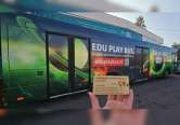 Edu Play Bus: Elevii din Bihor se „teleportează” în viitor, într-un autobuz amenajat ca o rachetă, unde trebuie să rezolve misterul sustenabilității Pământului